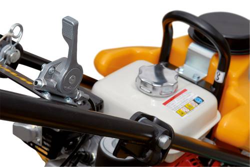 Páčka plynu na rukojeti